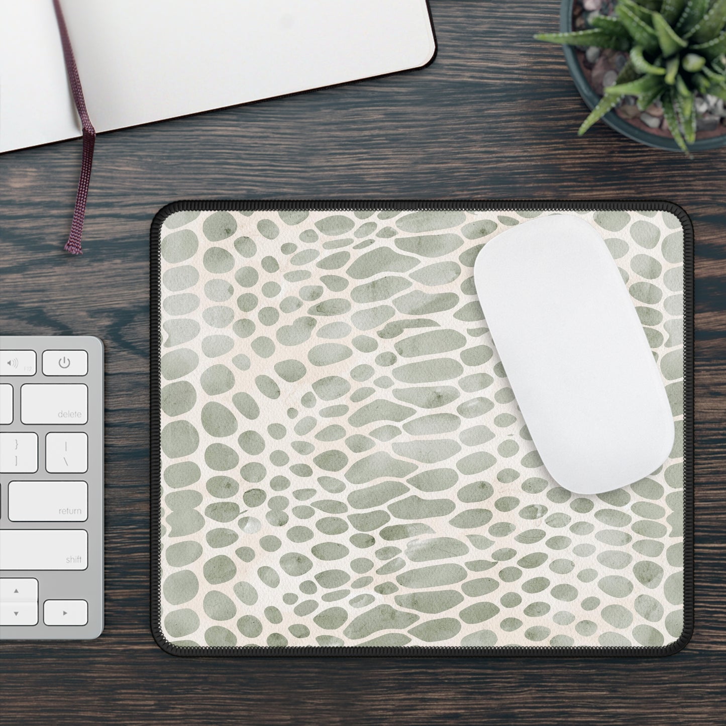 Snake Skin Pattern Gaming Mouse Pad — Subtle Green Reptile Texture